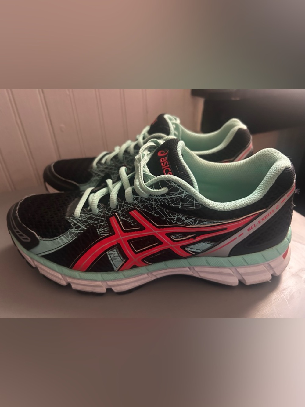 ASICS Women's Black Mint Running Shoes with Pink Logo- 8w